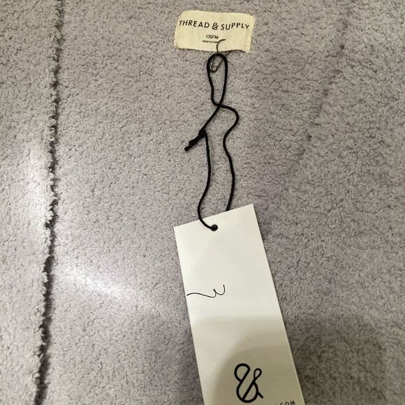 Thread & Supply Sweater Cardigan soft fuzzy women’s one size fits all NEW - Picture 12 of 14